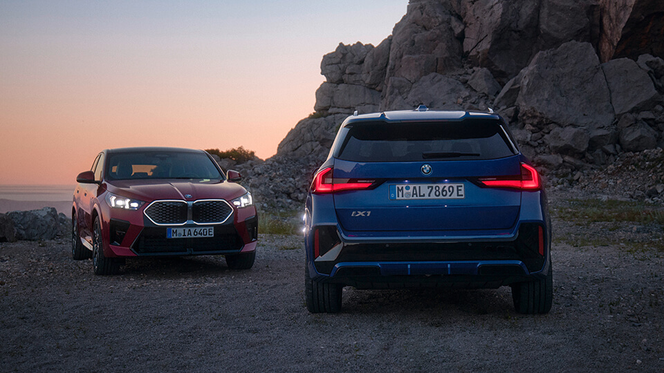 BMW iX1 and iX2 in desert setting
