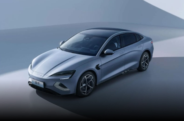 BYD Seal in metallic grey