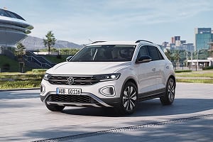 Front angled view of Volkswagen T-Roc